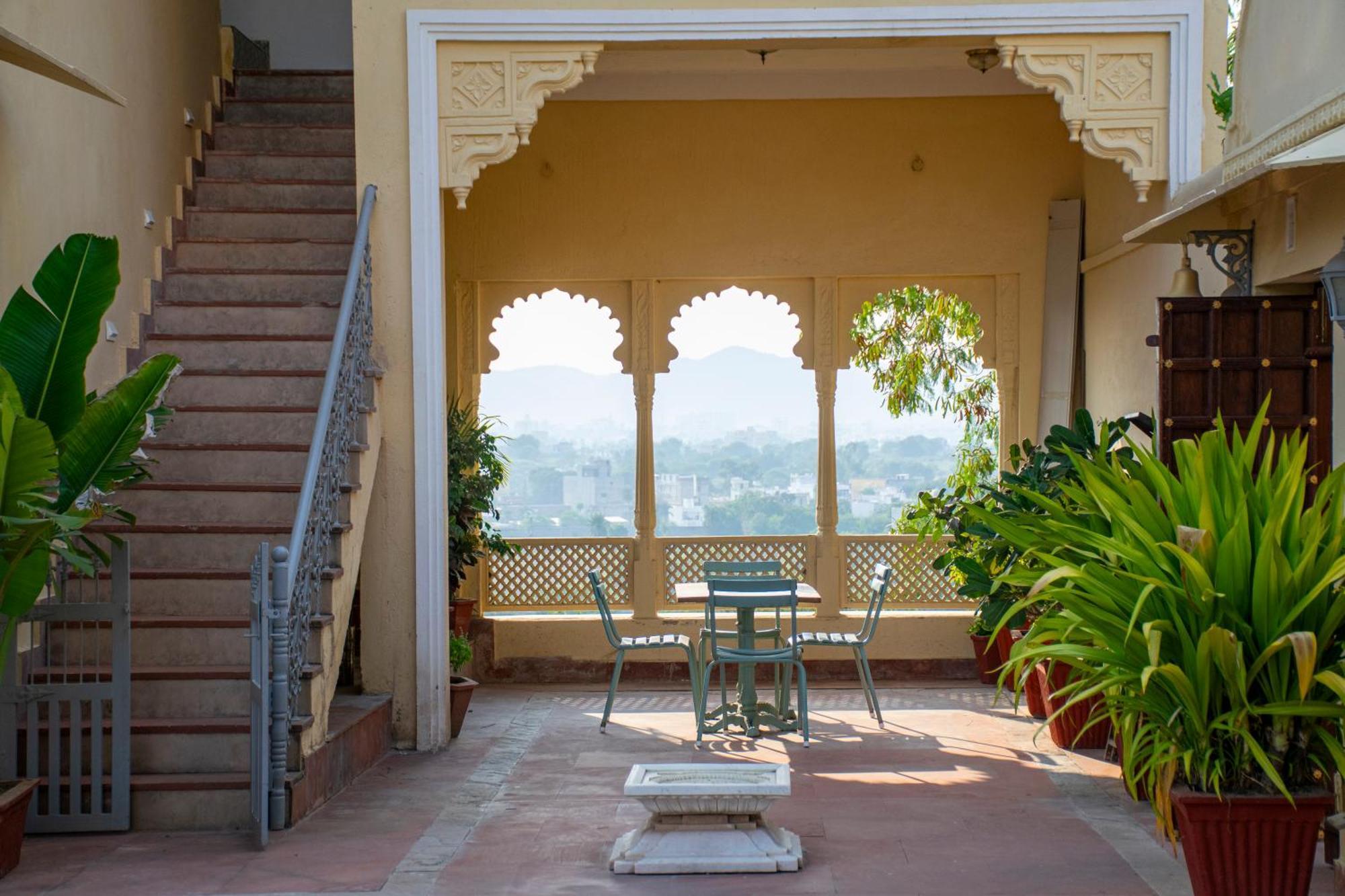 Titardi Garh- 18Th Century Castle Homestay Udajpur Exteriér fotografie