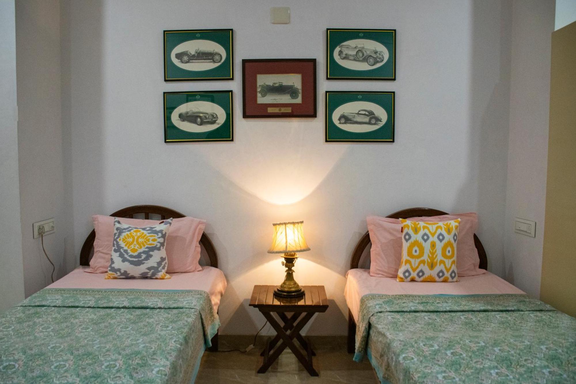 Titardi Garh- 18Th Century Castle Homestay Udajpur Exteriér fotografie
